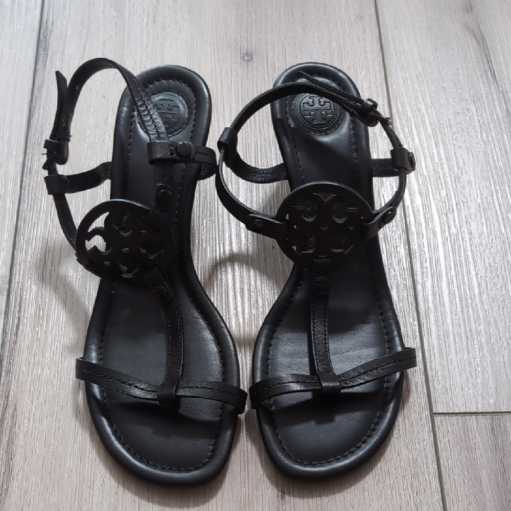 Tory Burch Miller Black T Sandals  Wedge 6.5